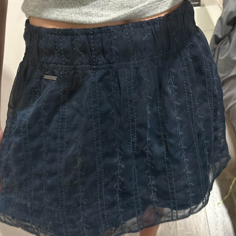 abercrombie & fitch mini skirt - Picture 3 of 4
